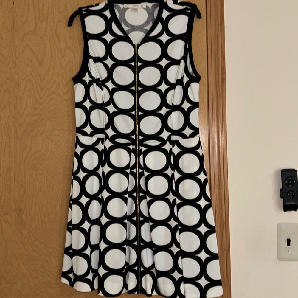 Boston Proper Sexy Black & White Circle Print Zip Front Sleeveless Dress Size 16